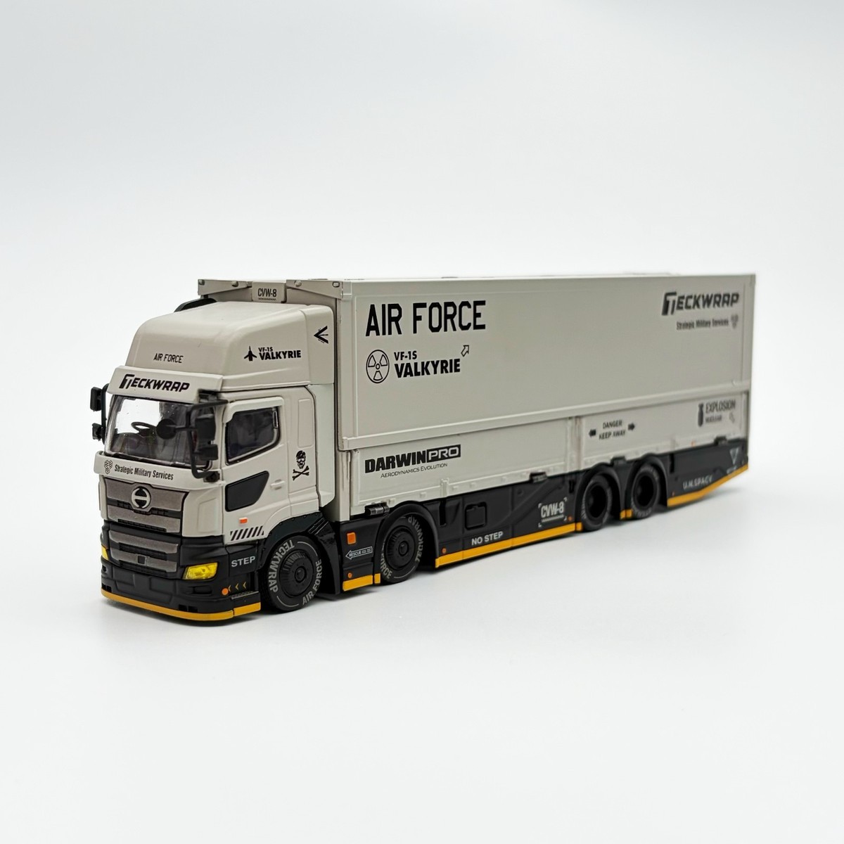 GCD 1:64 DarwinPRO TECKWRAP HINO 700 AirForce Truck HEC 2026