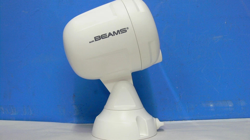 Beams MB360XT 200 Lumen Wireless Battery Operated Powered Motion Sensing LED - Image 2 of 4