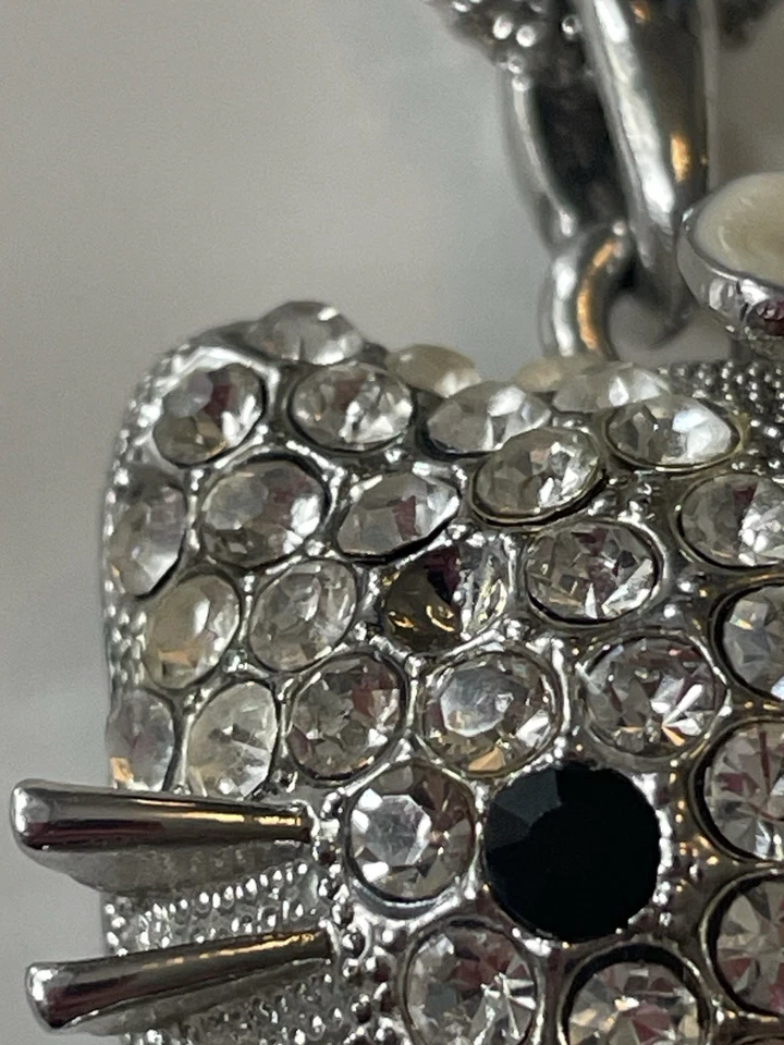 Colgante de diamantes de imitación 3D de Hello Kitty - Collar tono plata - Vestido esmaltado Foto 3 de 4