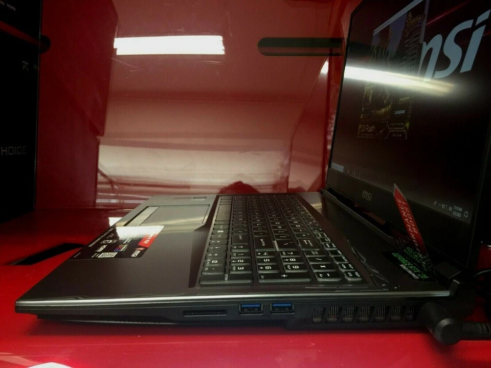 MSI GP75 Leopard i7-10750H 16GB, 512TB SSD, 1TB HDD RTX 2070 Super Gaming Laptop - Image 4 of 4