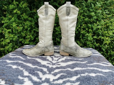 lovaedia boots