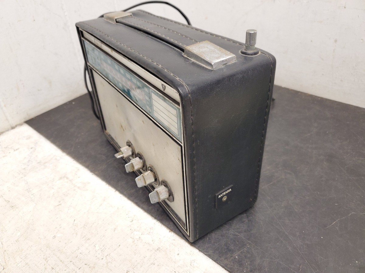 Vtg Channel Master Transistor stereo-radio mod#-6252A Police