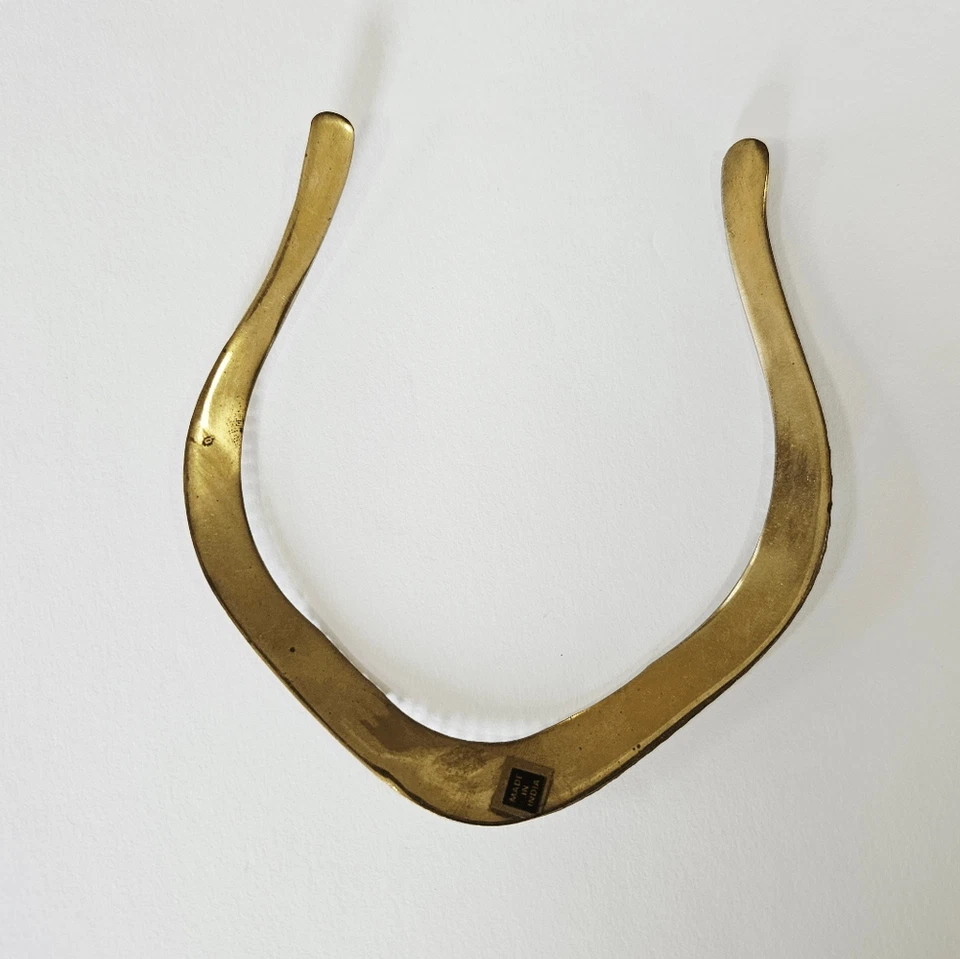 复古黄铜纹理刚性 V 形埃及克利奥帕特拉风格领项链 — 第 2/4 张图片