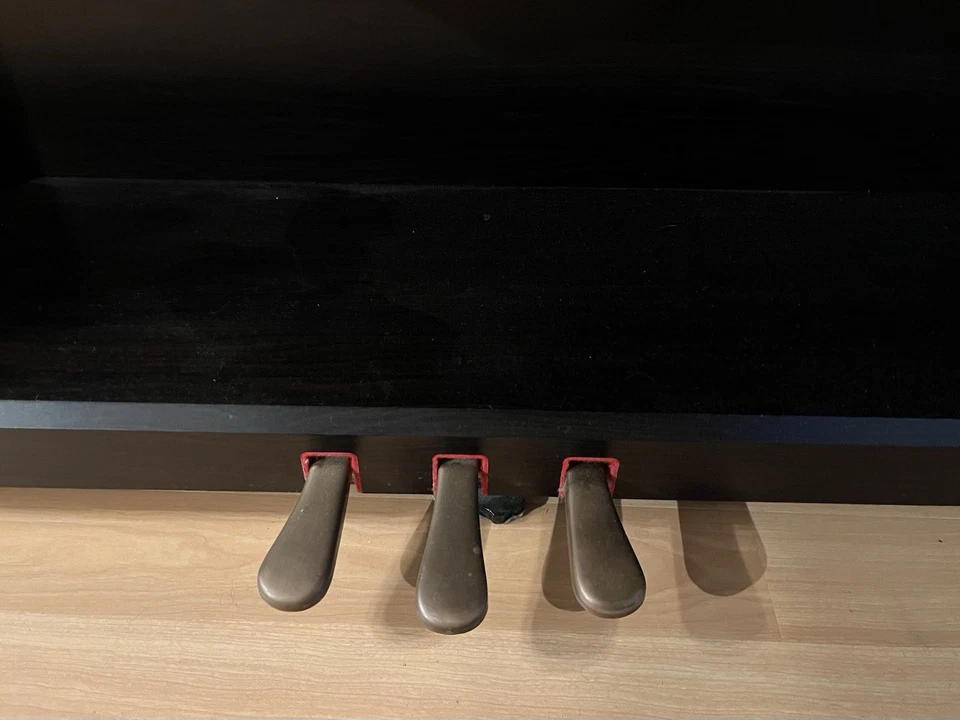 Piano digital Yamaha Clavinova CVP 303 excelente estado de funcionamento - Imagem 4 de 4