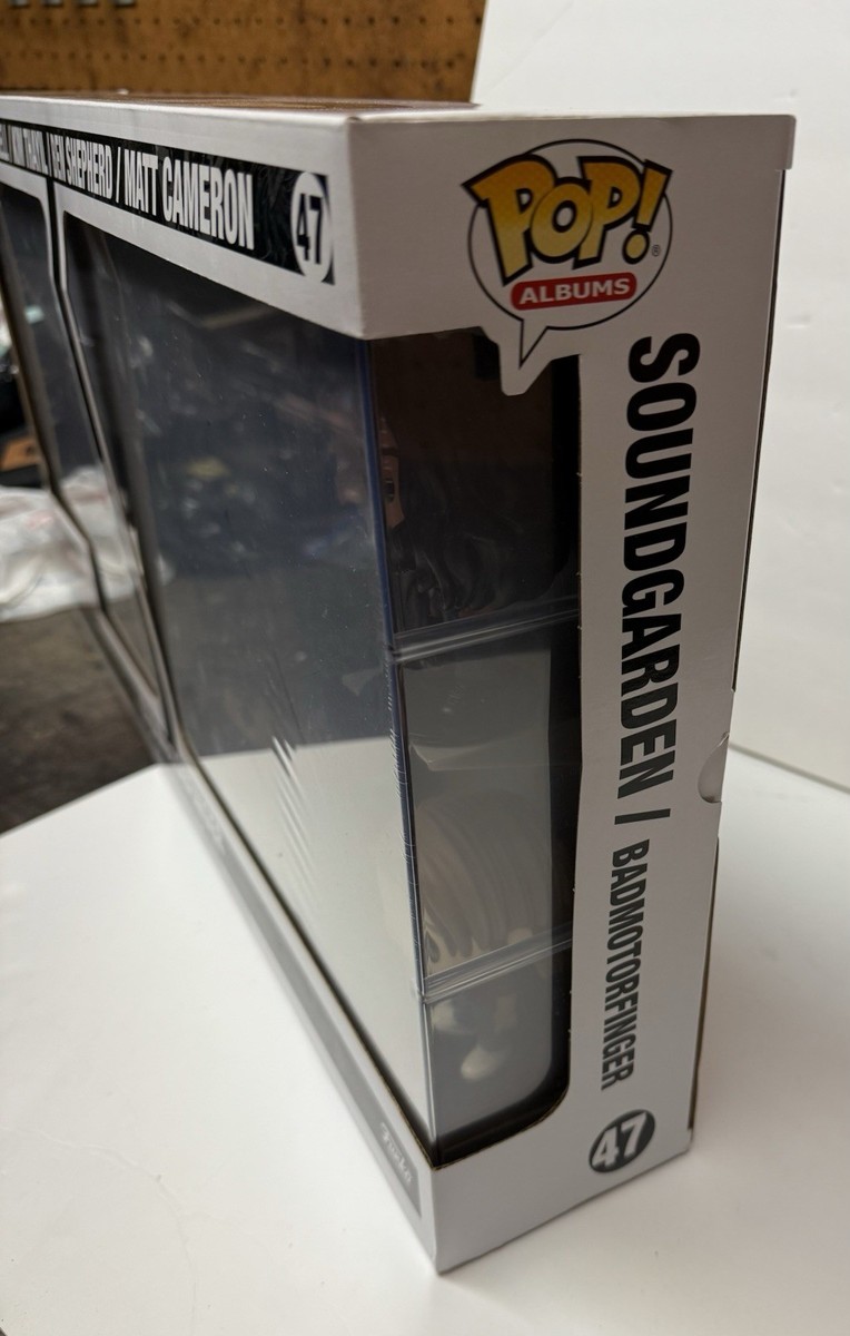 Funko Pop! Deluxe Album Cover with Case: Soundgarden - Chris