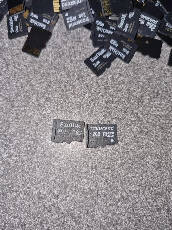 100x UNTESTED SanDisk & Transcend 2GB SD-CARD - JOBLOT AA4070 - Image 2 of 2