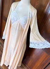 Vtg 70s Miss Elaine Peignoir Set Peach Lace Nightgown Robe ILGWU Union Made XS S