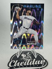2024 Topps Chrome Update RayWave  RODDERY MUNOZ  RC  #USC164