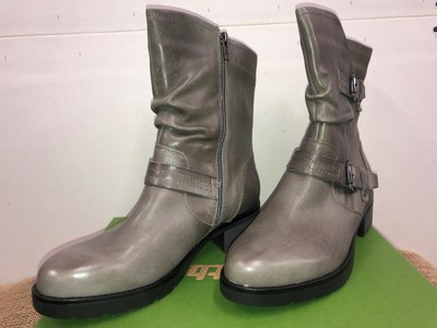 earth boots talus