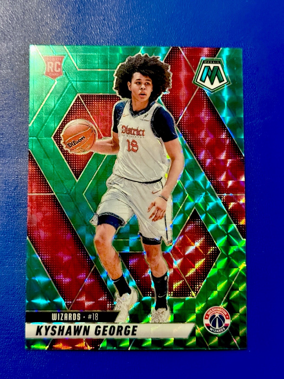 2024-25 Panini Mosaic - Rookies Kyshawn George #247 Green Mosaic Prizm (RC)