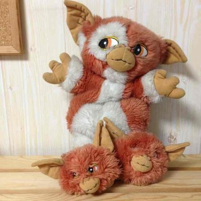 Gremlins Gizmo with two Mogwai