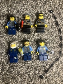 Lego 2013 City Police Museum Break-in 60008 With Manuals 100%Complete
