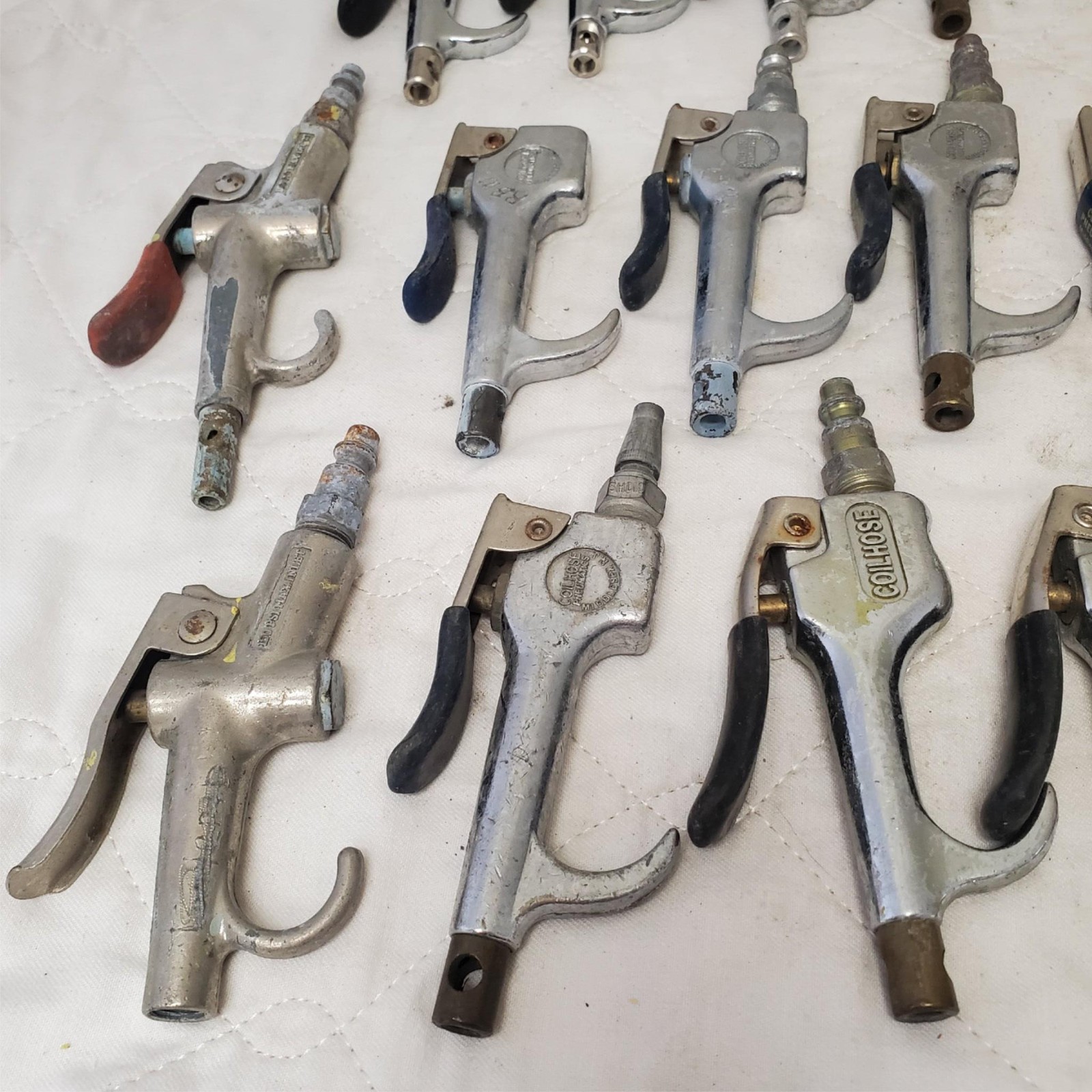 Lot of 25 Coilhose & Various Pneumatics Air Blow Gun Lot 686