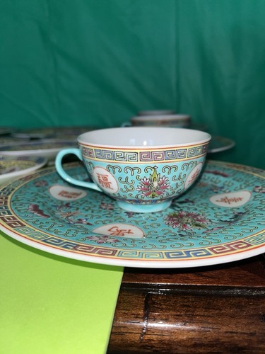 Mun Shou Longevity Porcelain Early 20th Century Blue And Yellow Set Of 20 - Picture 4 of 15