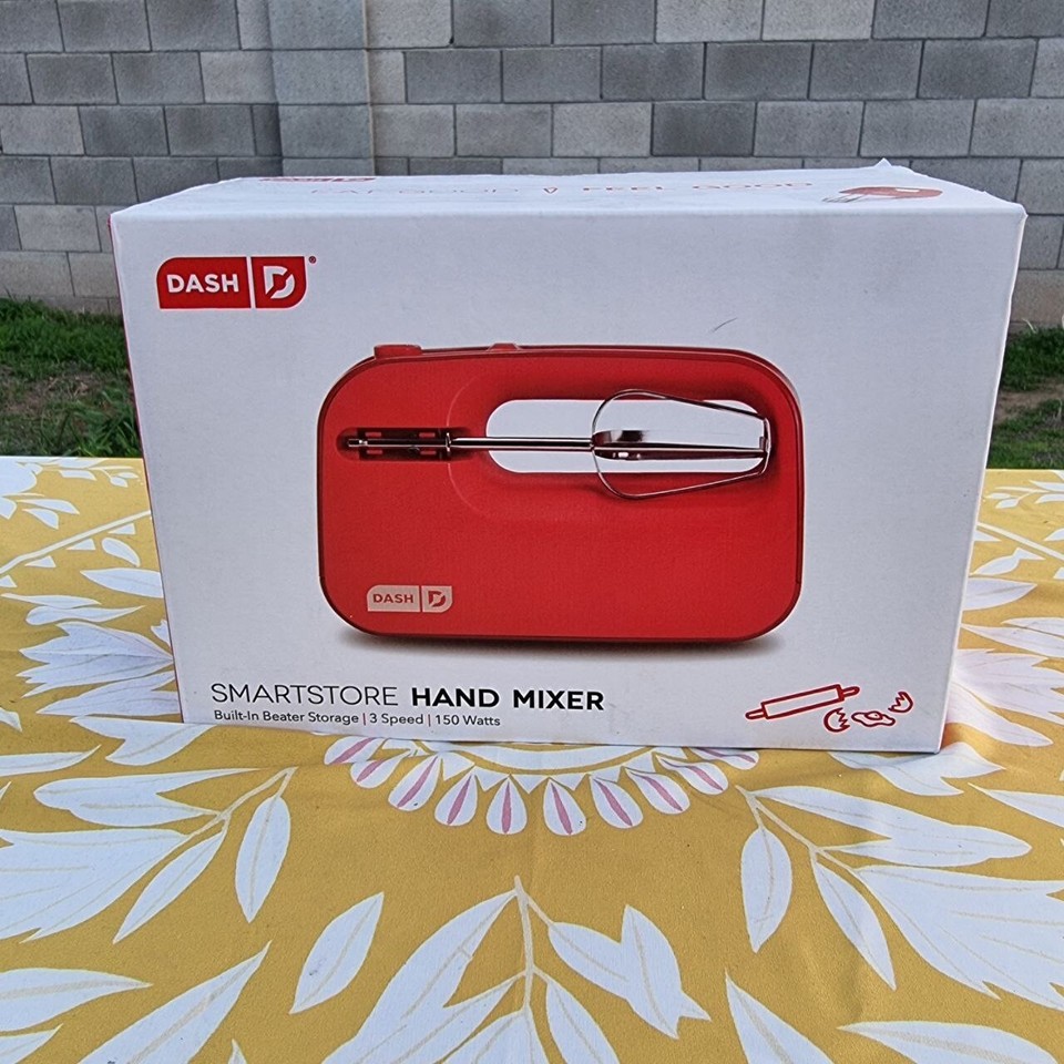 DASH Smartstore Hand Mixer 3 Speeds 150 Watts Built-In Beater Storage ...