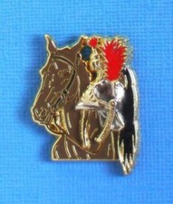 GARDE RÉPUBLICAIN A CHEVAL Brun CASQUE PLUMET ROUGE CRINIÈRE NOIRE (Boussemart)