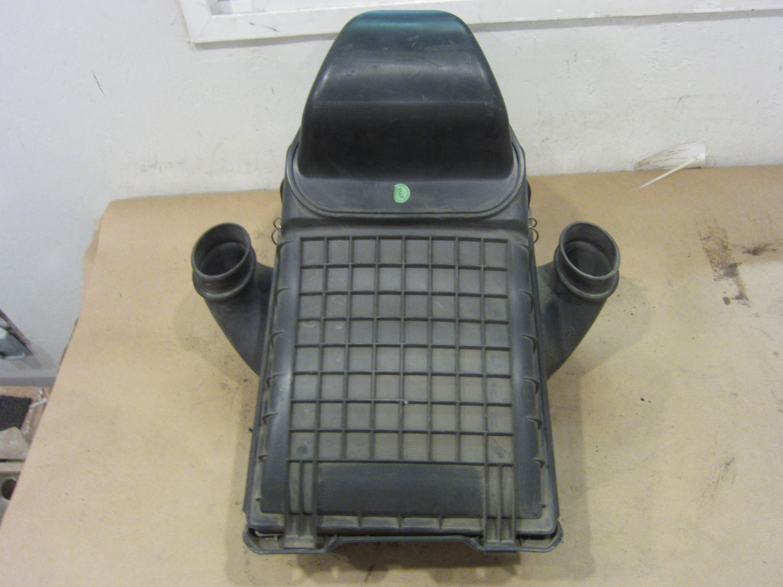Maserati Quattroporte 03-07 -  Filter Box Assembly / Air Cleaner Intake 194852