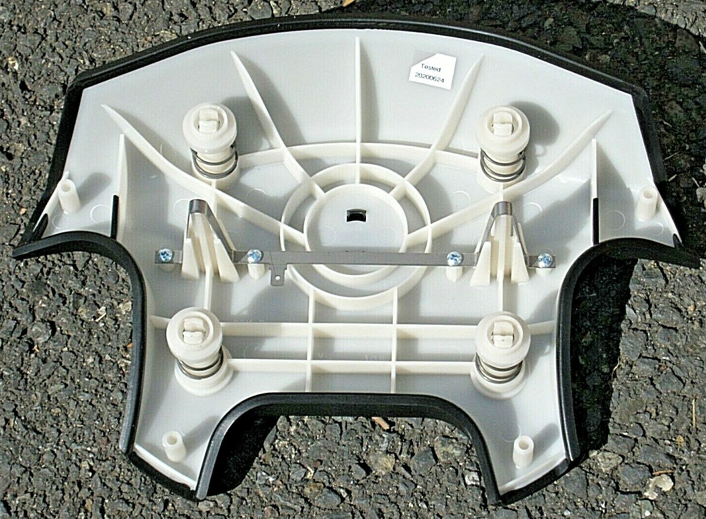 BRAND NEW GENUINE PACCAR OEM KENWORTH HORN PAD w/ KENWORTH SMART WHEEL