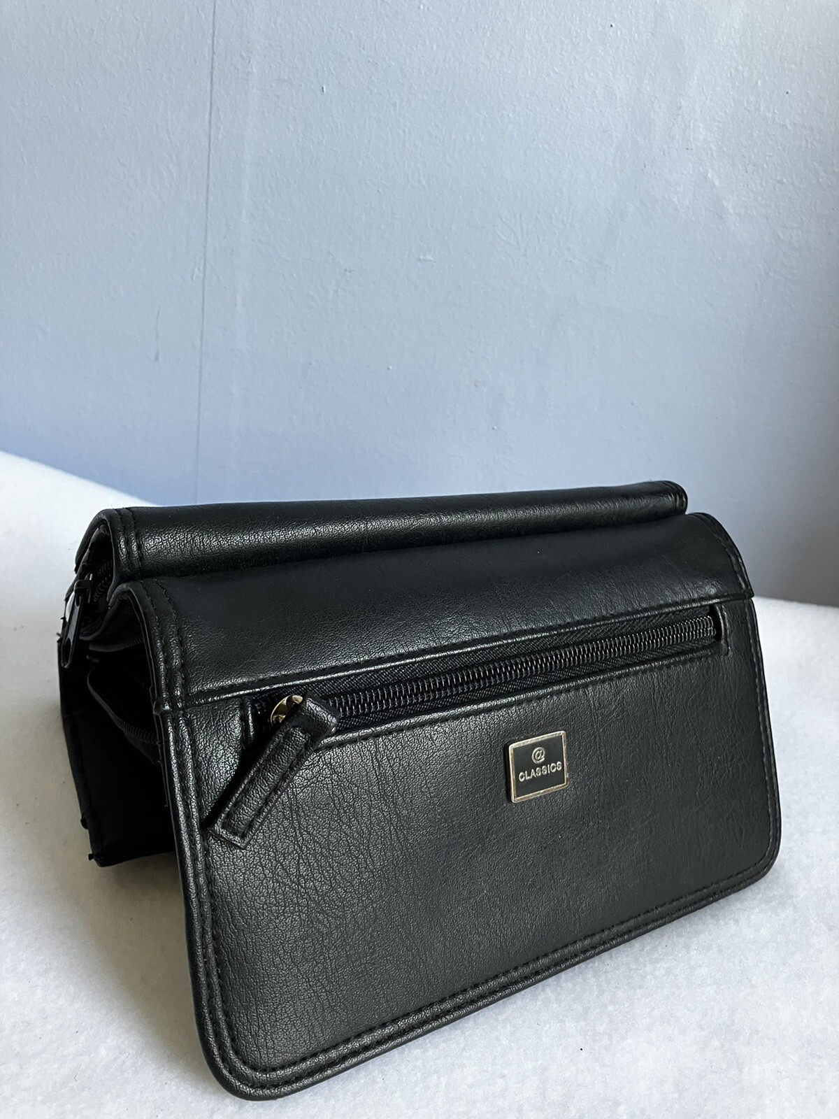 Classics Multipocket, Multi compartment Wallet, P… - image 2