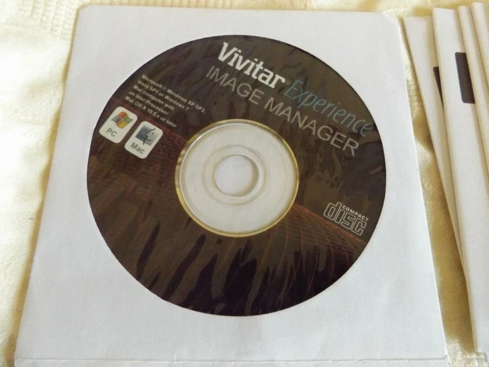 LOT OF VIVITAR VIVICAM S332 CAMERA CD ROM 2009-2012, EASY GUIDES, & USB CABLE - Image 3 of 4