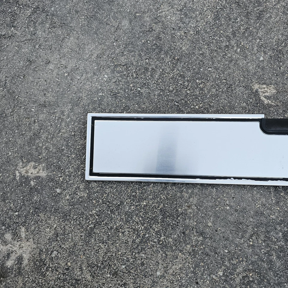 1983-1992 Ford Ranger Tailgate Trim Finish Panel Aluminum Later Style OEM - Image 3 of 4