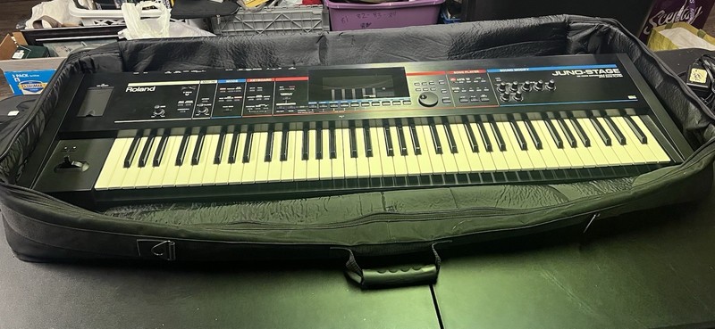 Roland JUNO Stage 76-key Synthesizer Concert Piano W/bag Powers On Buttons Work
