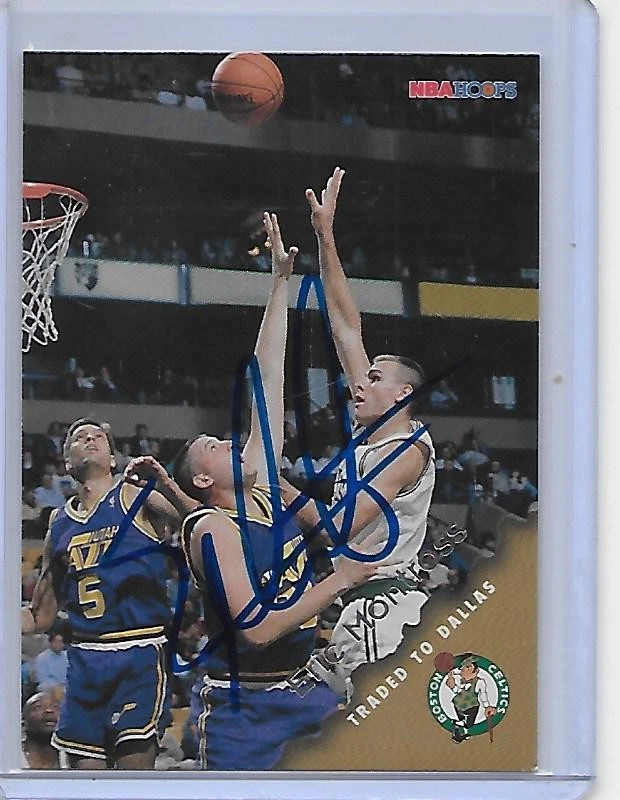 Eric Montross Basketball Autographed Sports Trading Cards