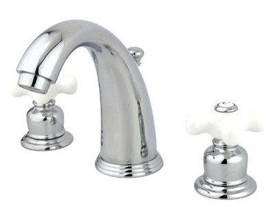 Kingston Brass Heirloom GKB981PX English Country Widespread Faucet  Chrome - New