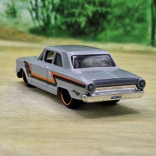 Hot Wheels Ford Thunderbolt Diecast Model Car 1/64 (14) Excellent Condition - Picture 2 of 6