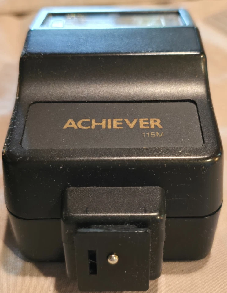 Vintage Camera Flash Unit Achiever 115M with Cover - Image 4 of 4