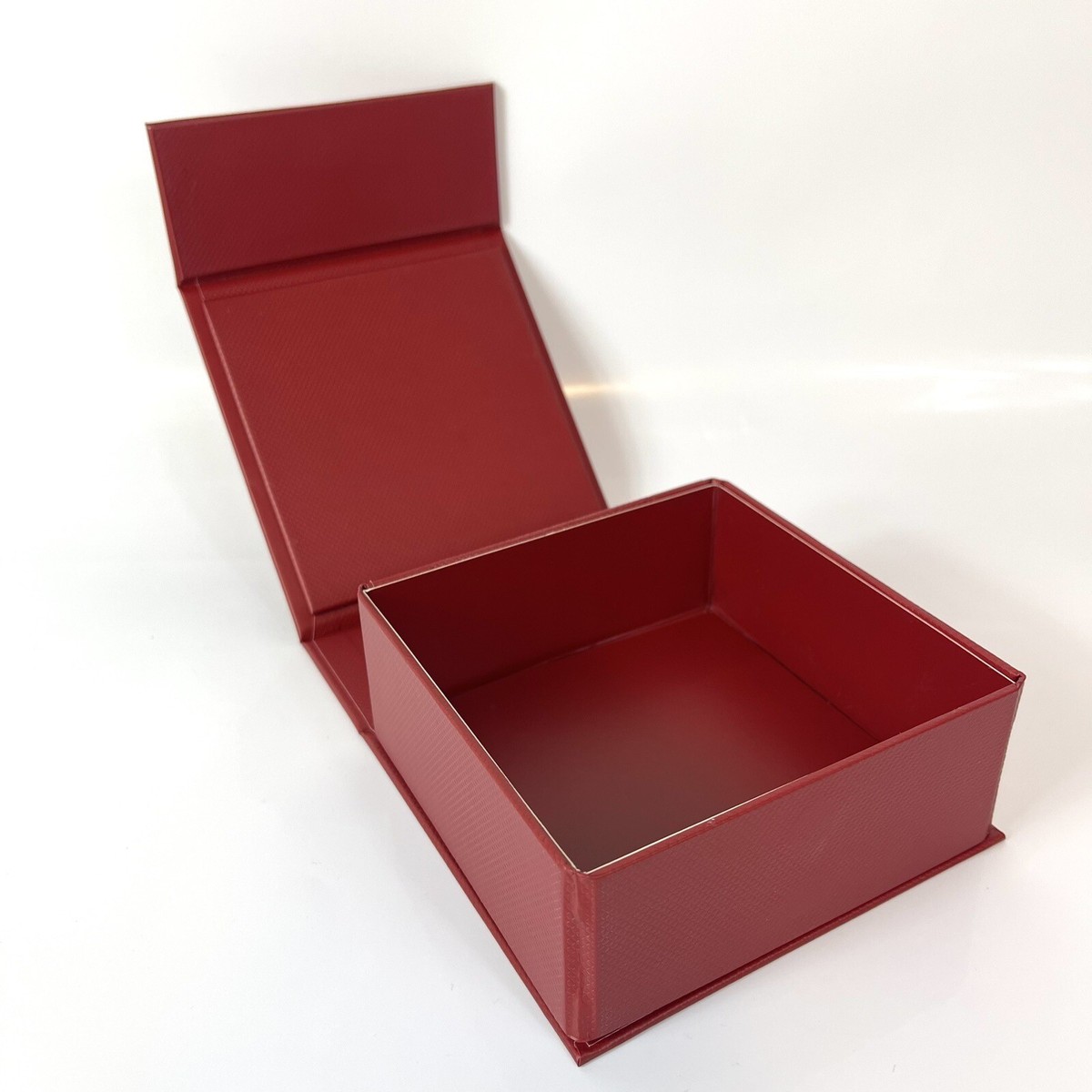 TOM FORD ハート型ギフトボックス TOM FORD Small Square Empty Gift Box Container Red Heart