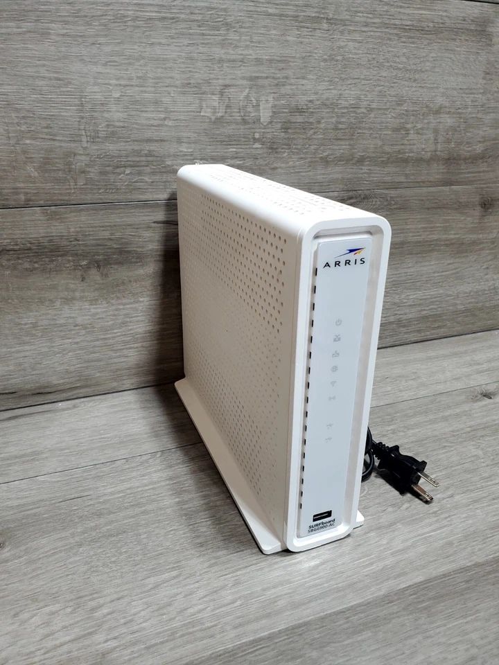 ARRIS SURFboard AC1900 Dual-Band Router with DOCSIS 3.0 Cable Modem - White - Image 4 of 4