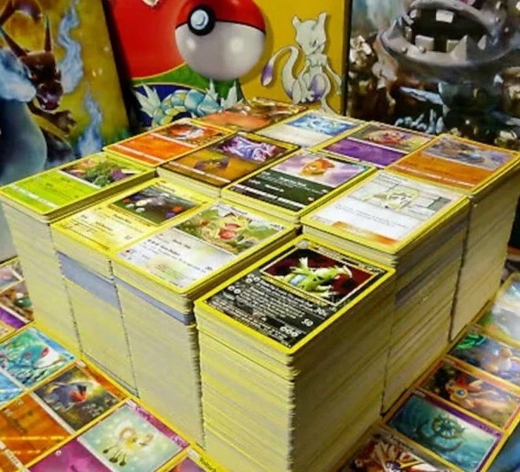 200 Assorted Pokemon Cards Bulk Lot with No Duplicates ! GUARANTEED RARE holoEV