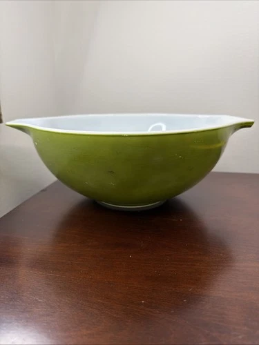 Vintage 4 QT Pyrex Avocado Green Cinderella Mixing Bowl  444 Handles Stackable