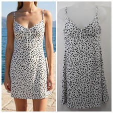 Mini Dress Medium Ditzy Floral Stretch Popover Preppy Vacation Charlotte Russe