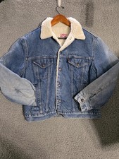 VINTAGE Levis Jacket Mens 42R Blue Sherpa Lined Trucker Made in USA Denim