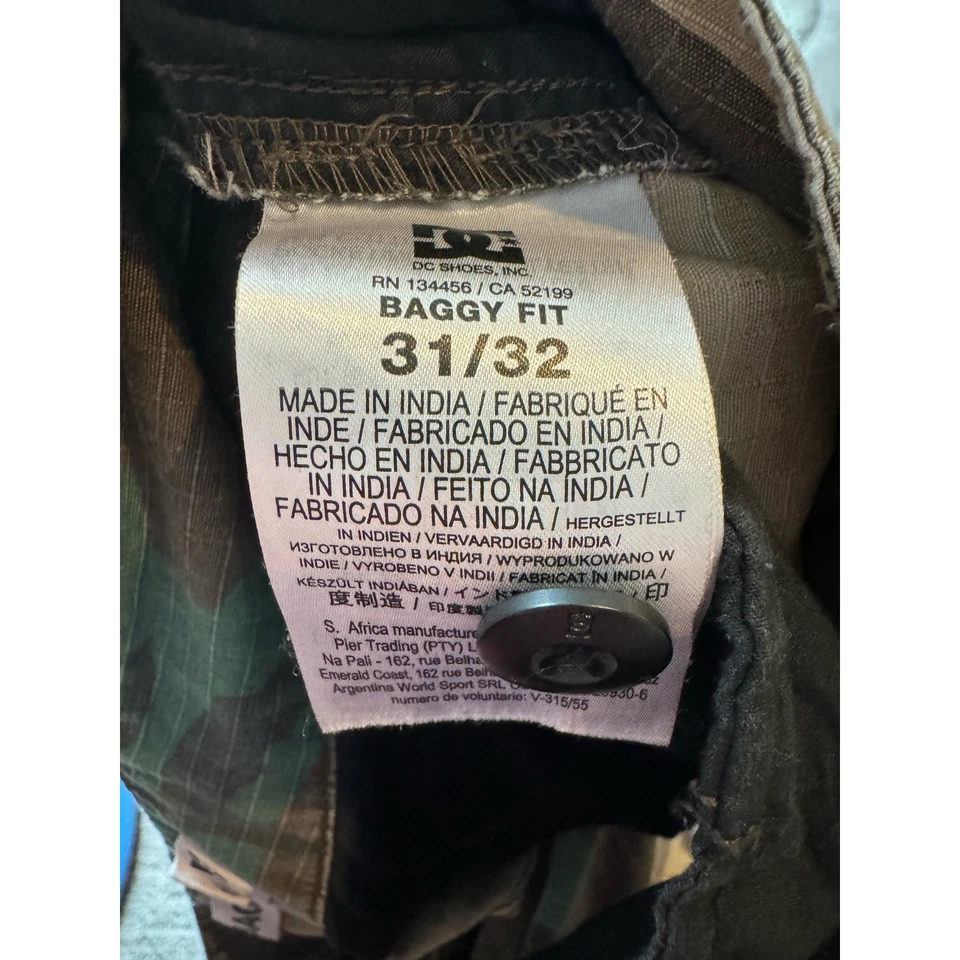Pantalones de camuflaje DC Shoe Cargo. Ajuste holgado. 31/32 Foto 4 de 4