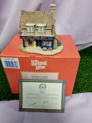 RARE** Lilliput Lane **The China Shop** Village Shop - Box & Deeds