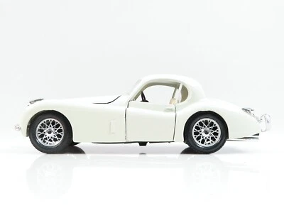 Bburago 1:24 Jaguar XK120 #9730 - Bild 1 von 4