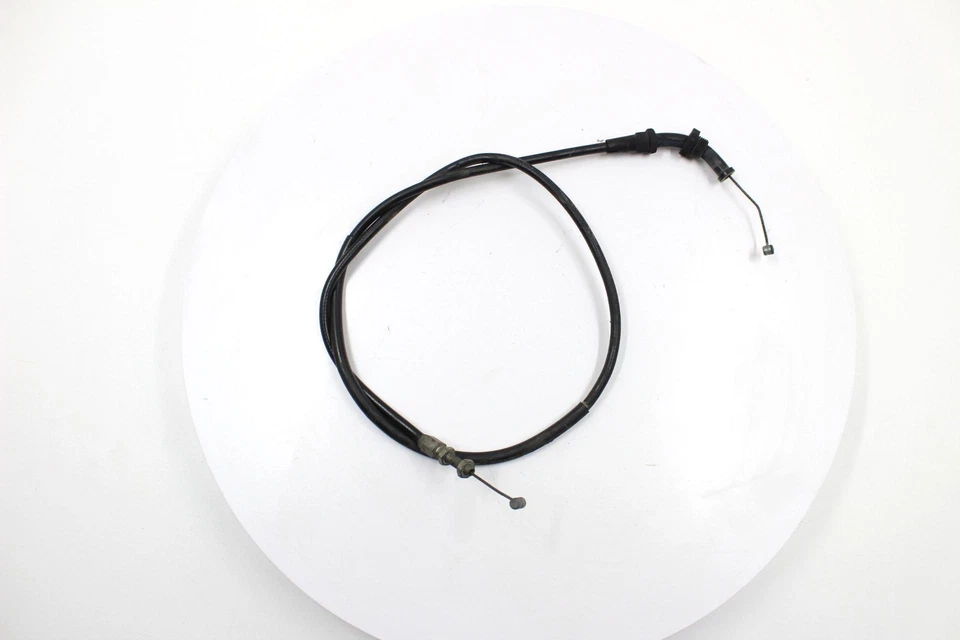 1982 SUZUKI GS1100E OEM THROTTLE CABLES LINES - Image 3 of 4