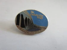 CONFEDERATION BRIDGE Prince Edward Island-New Brunswick Lapel Pin Souvenir 