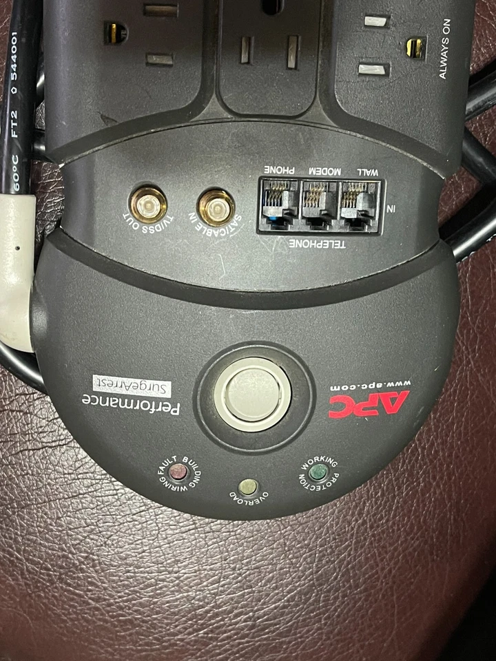 APC Performance Surgearrest 120v - 10FT Cord w/Splitter Coax - Image 2 of 4