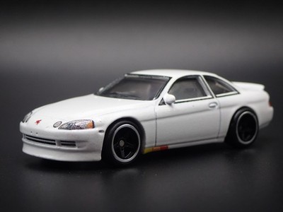 1991-2000 TOYOTA SOARER LEXUS SC Z30 WHITE 1/64 SCALE DIORAMA