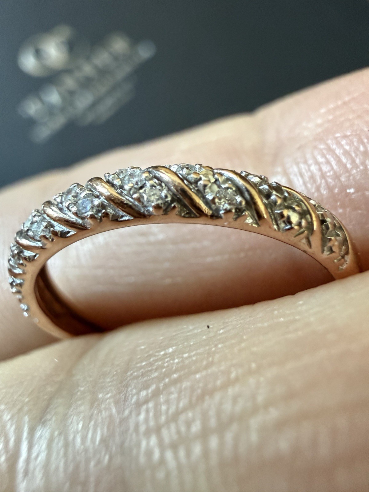 1.15g Solid 10k Rose Gold Stackable Sculpted Cabl… - image 1