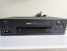 RCA VR627HF 4-Head Hi-Fi Stereo VCR Player W AccuSearch-Tested Working