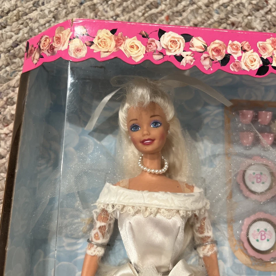 Vtg Vintage 1996 NRFB Barbie & Ken Special Edition Wedding Fantasy Gift Set - Image 2 of 4