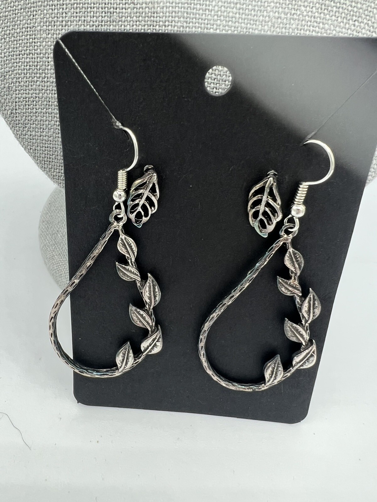 Leaf Design Silver Tone Fish Hook Dangle Earrings… - image 3