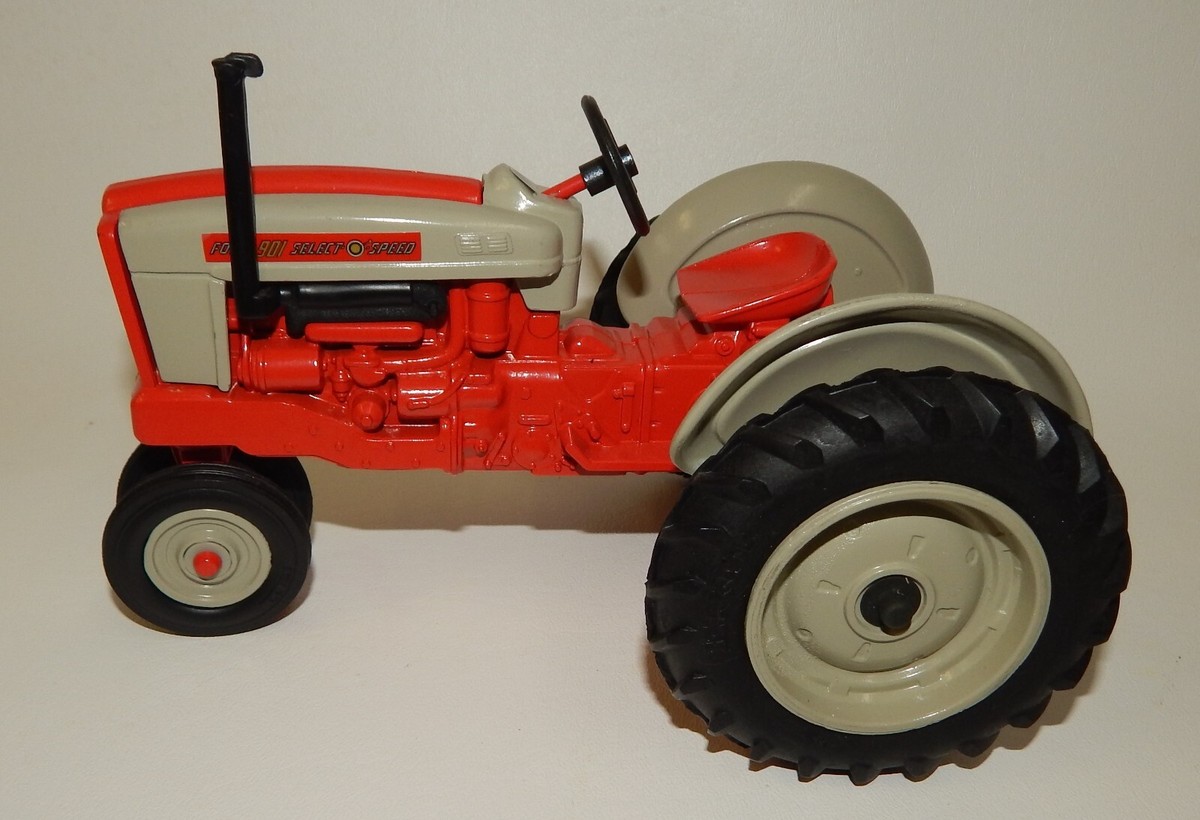 Ertl Ford 901 Select Speed Diecast Farm Tractor Toy - Mint
