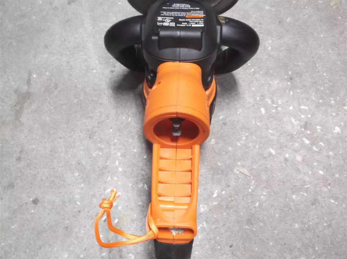 Black Decker BEHTS300 20 Inch 3.8 Amp Electric Saw Blade Hedge