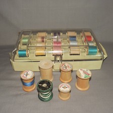 Lot of 34 vintage Wood Sewing Thread Spools for Sewing Crafting Decoration